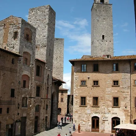 Al Pozzo Dei Desideri 2*
